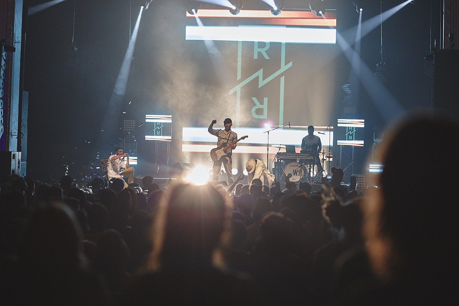 Le MTELUS s’offre un gros show d’ouverture gratuit en compagnie de centaines de Montréalais (PHOTOS)
