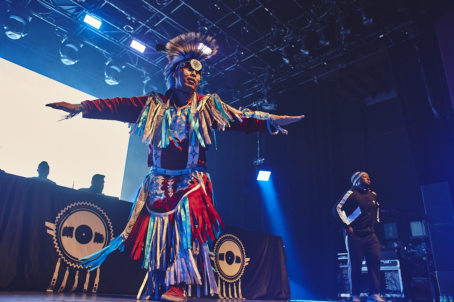 Le MTELUS s’offre un gros show d’ouverture gratuit en compagnie de centaines de Montréalais (PHOTOS)