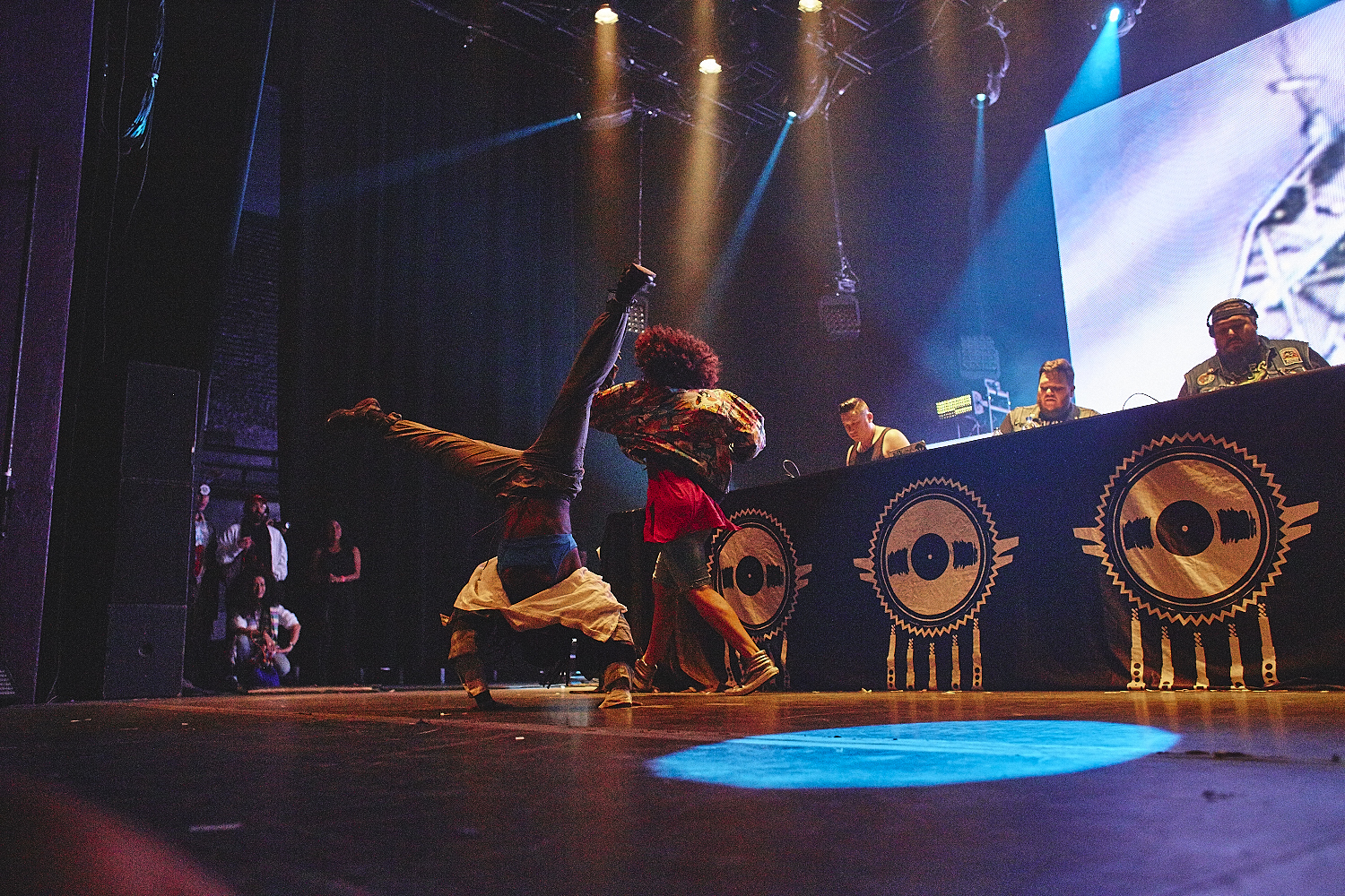 Le MTELUS s’offre un gros show d’ouverture gratuit en compagnie de centaines de Montréalais (PHOTOS)