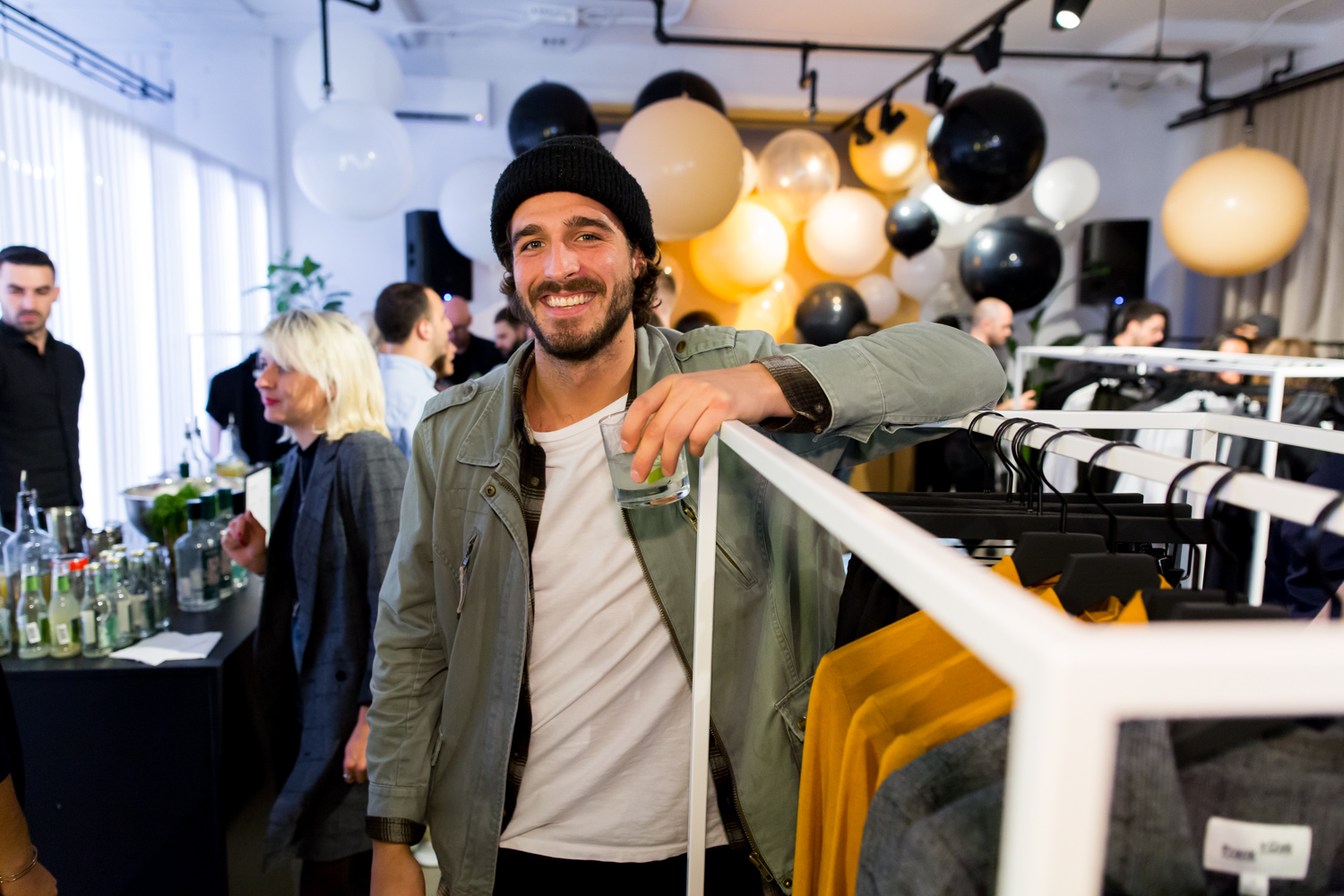Frank and Oak lance sa toute première boutique pour femmes dans le Mile-End (PHOTOS)