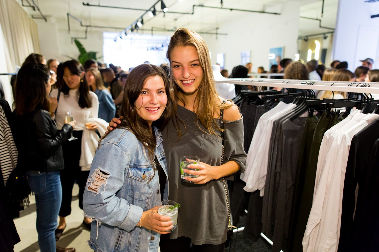 Frank and Oak lance sa toute première boutique pour femmes dans le Mile-End (PHOTOS)