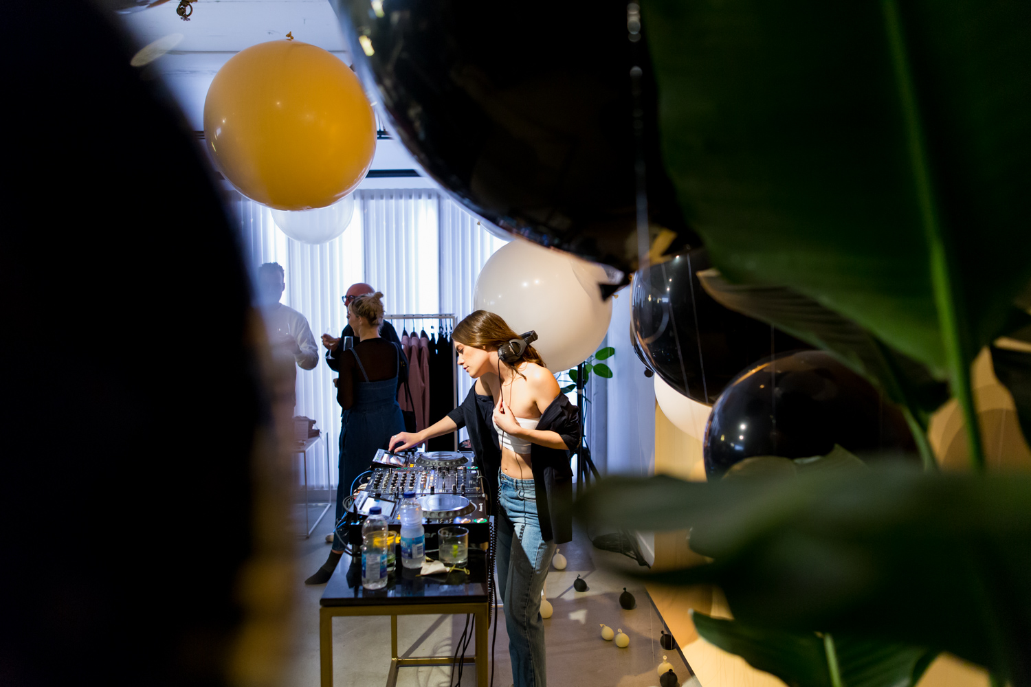 Frank and Oak lance sa toute première boutique pour femmes dans le Mile-End (PHOTOS)