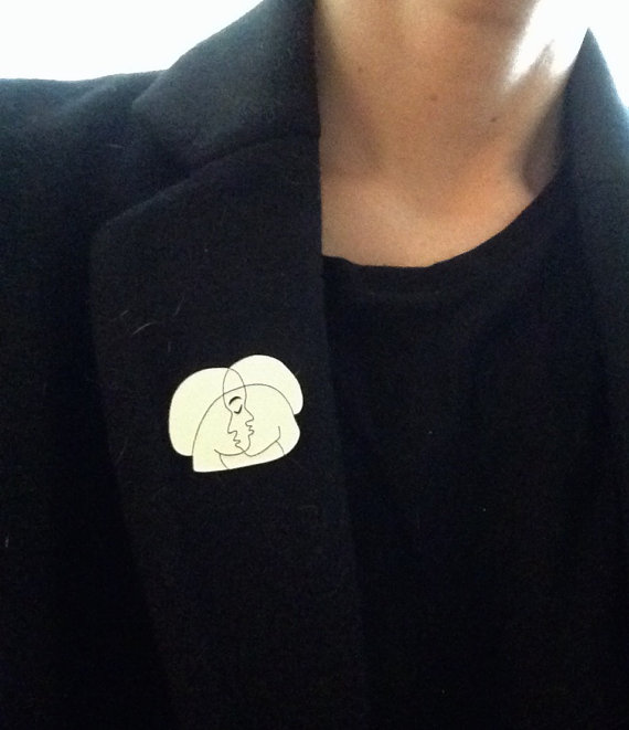 Une grande foire pour les amateurs d'épinglettes et de patches aura lieu ce mois-ci à Montréal