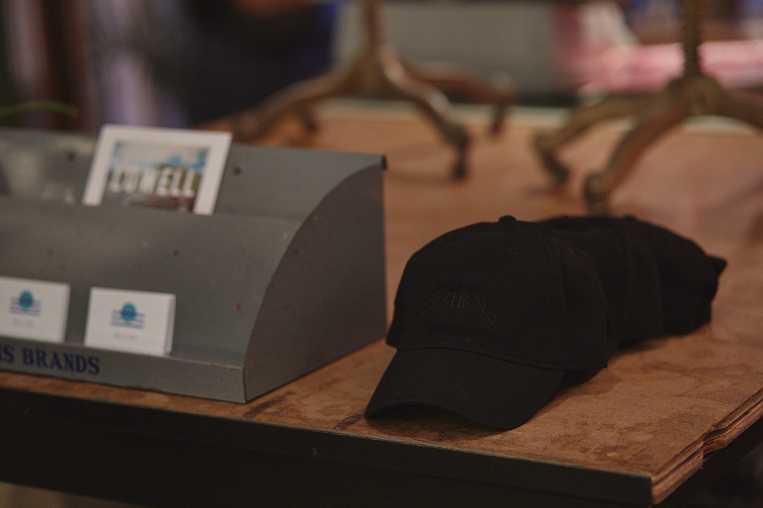 Pop-up shop exclusif de la collaboration entre Kroy X De L'île à la boutique Lowell