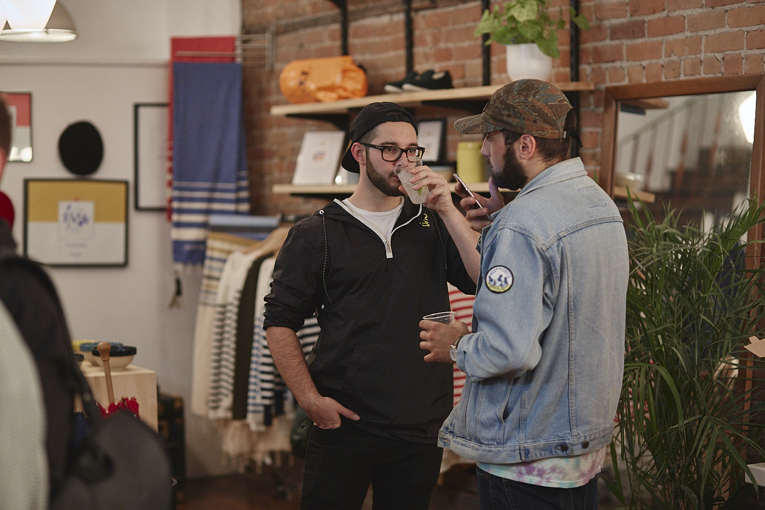 Pop-up shop exclusif de la collaboration entre Kroy X De L'île à la boutique Lowell