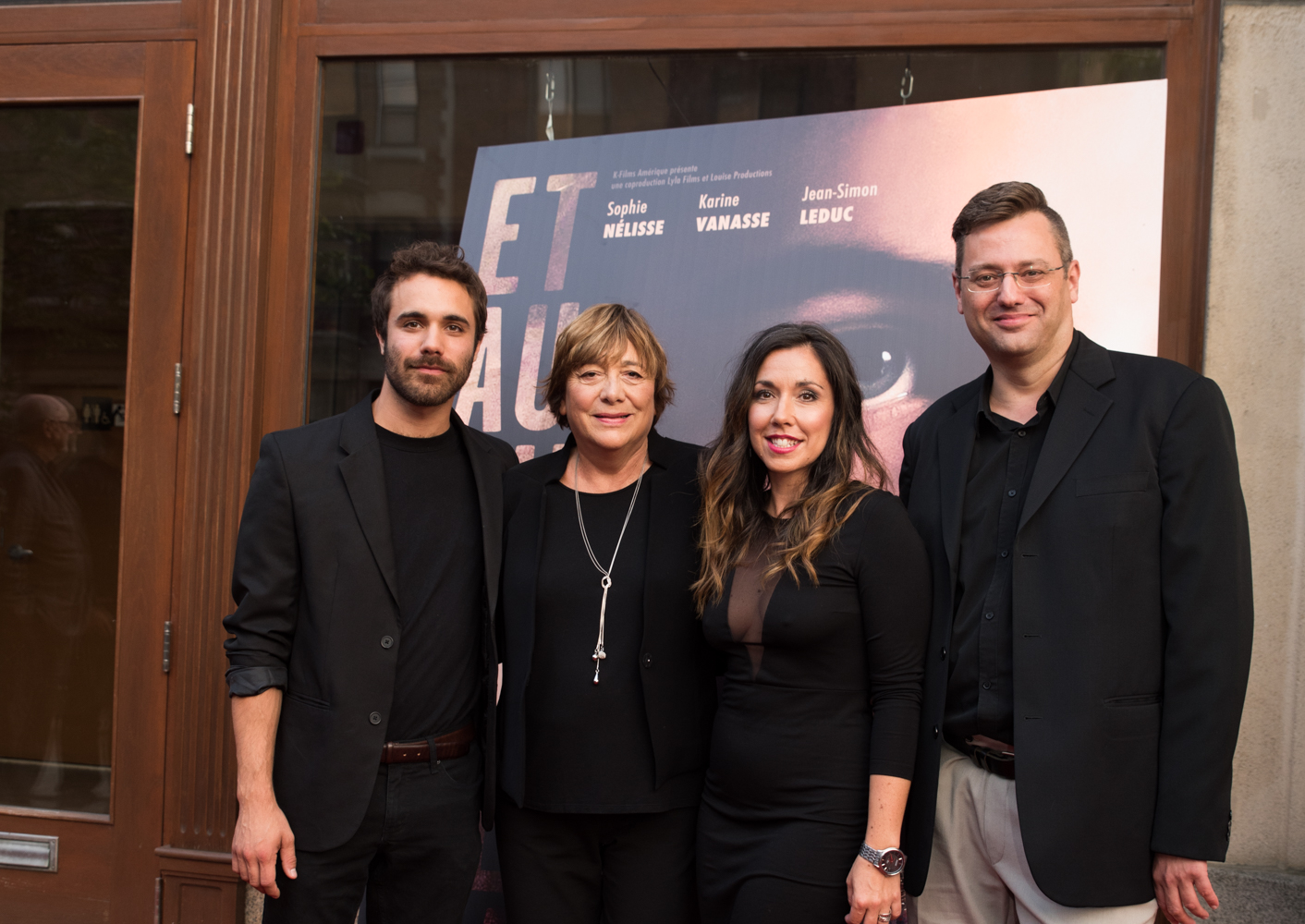 Tapis rouge du très attendu film Et au Pire on se Mariera au Théatre Outremont