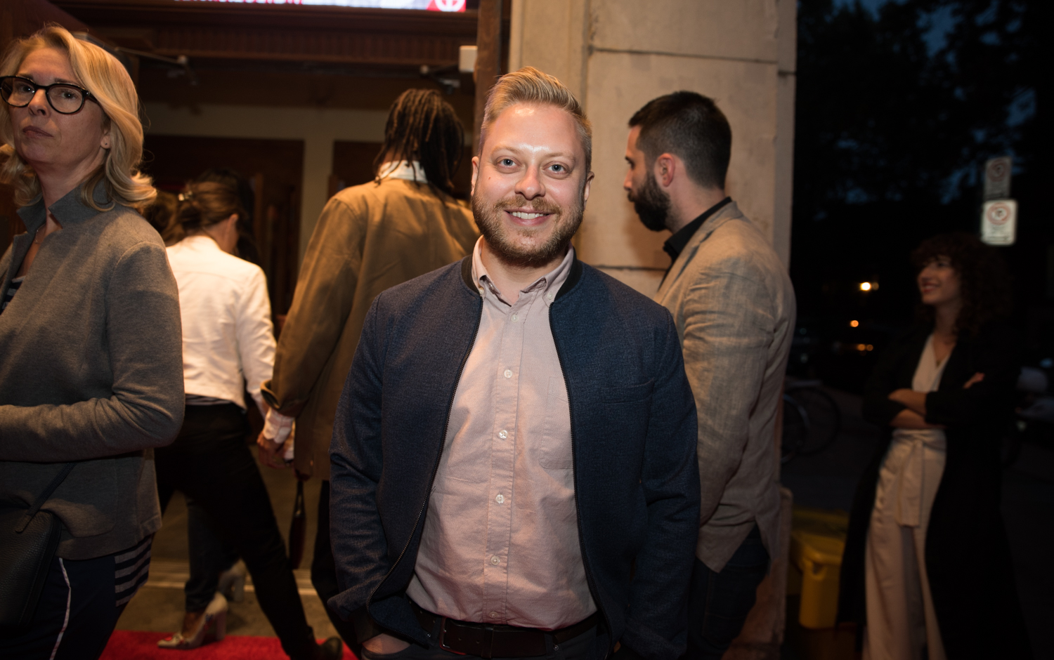 Tapis rouge du très attendu film Et au Pire on se Mariera au Théatre Outremont