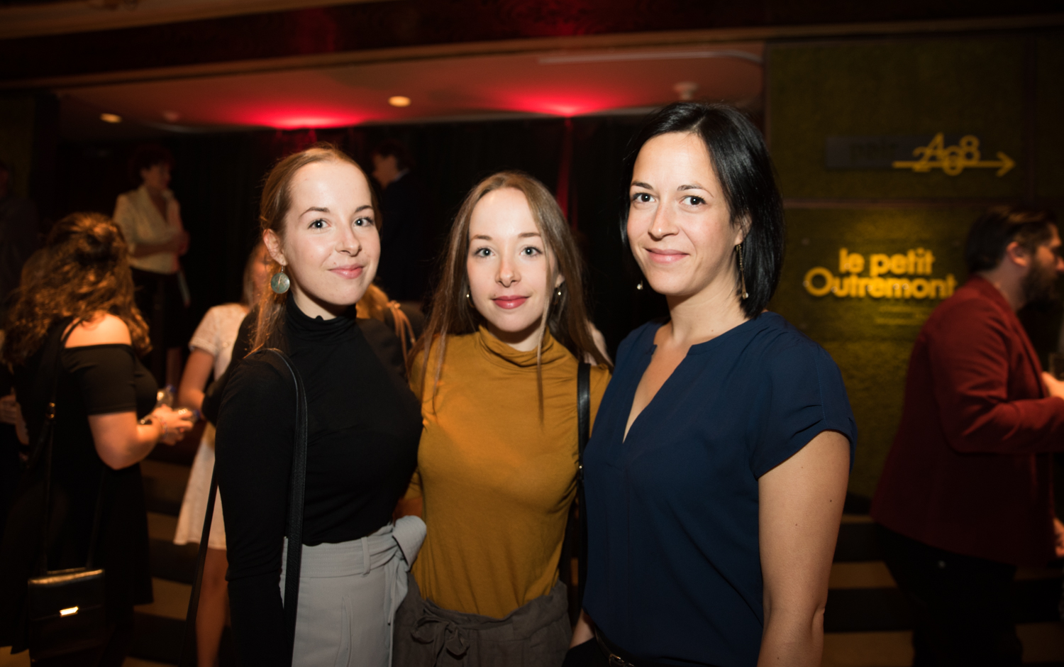Tapis rouge du très attendu film Et au Pire on se Mariera au Théatre Outremont