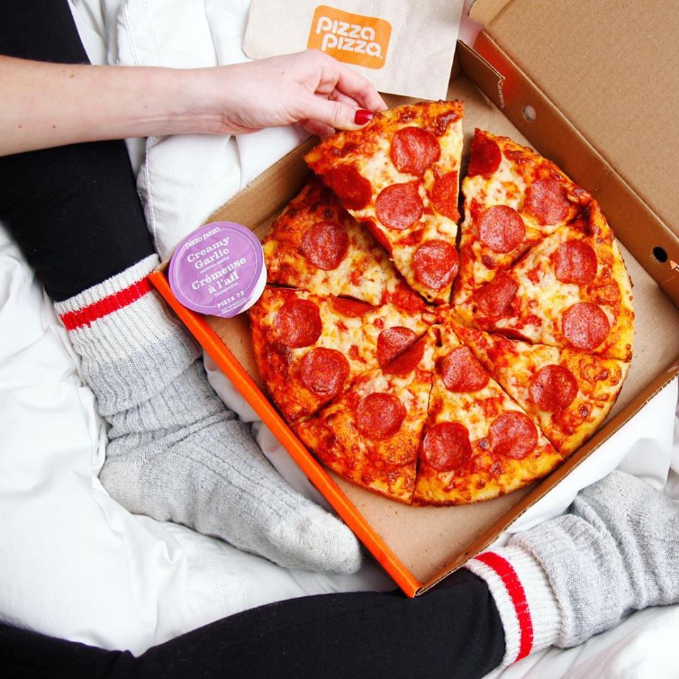 Pizza Pizza célèbre son 50e et le mois de la pizza avec un pas pire rabais demain