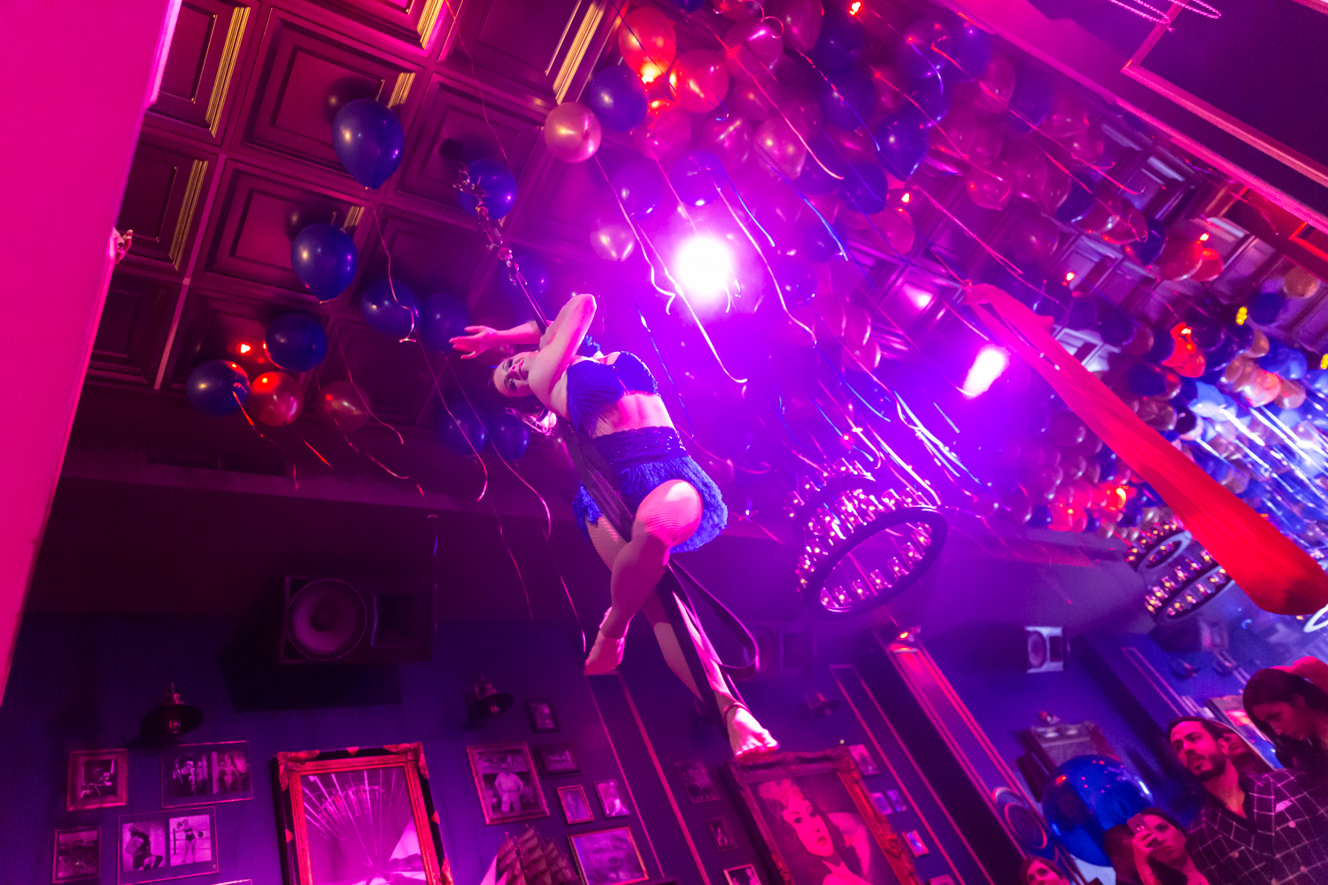 Le Bord'Elle fête ses 1 an avec un gros party burlesque, champagne et le BFF de Kim Kardashian