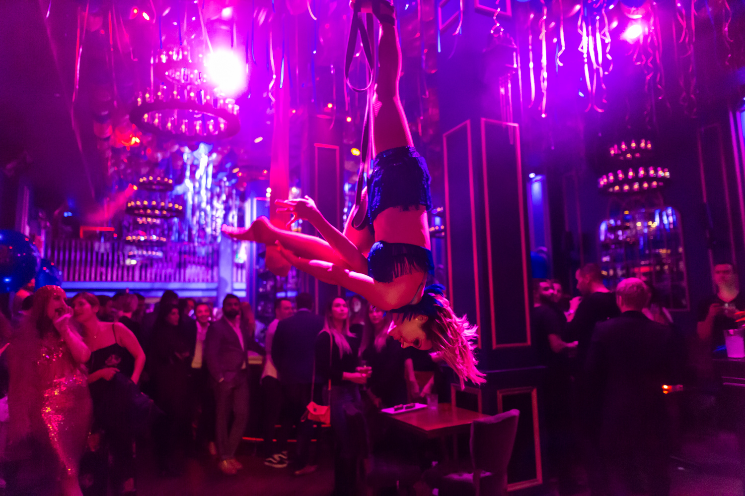 Le Bord'Elle fête ses 1 an avec un gros party burlesque, champagne et le BFF de Kim Kardashian