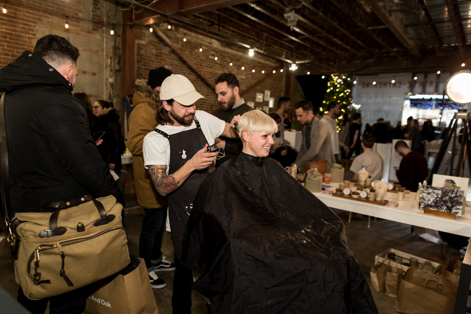 Soirée de lancement du Collectif des Fêtes : un marché éphémère 100% local au centre-ville (PHOTOS)