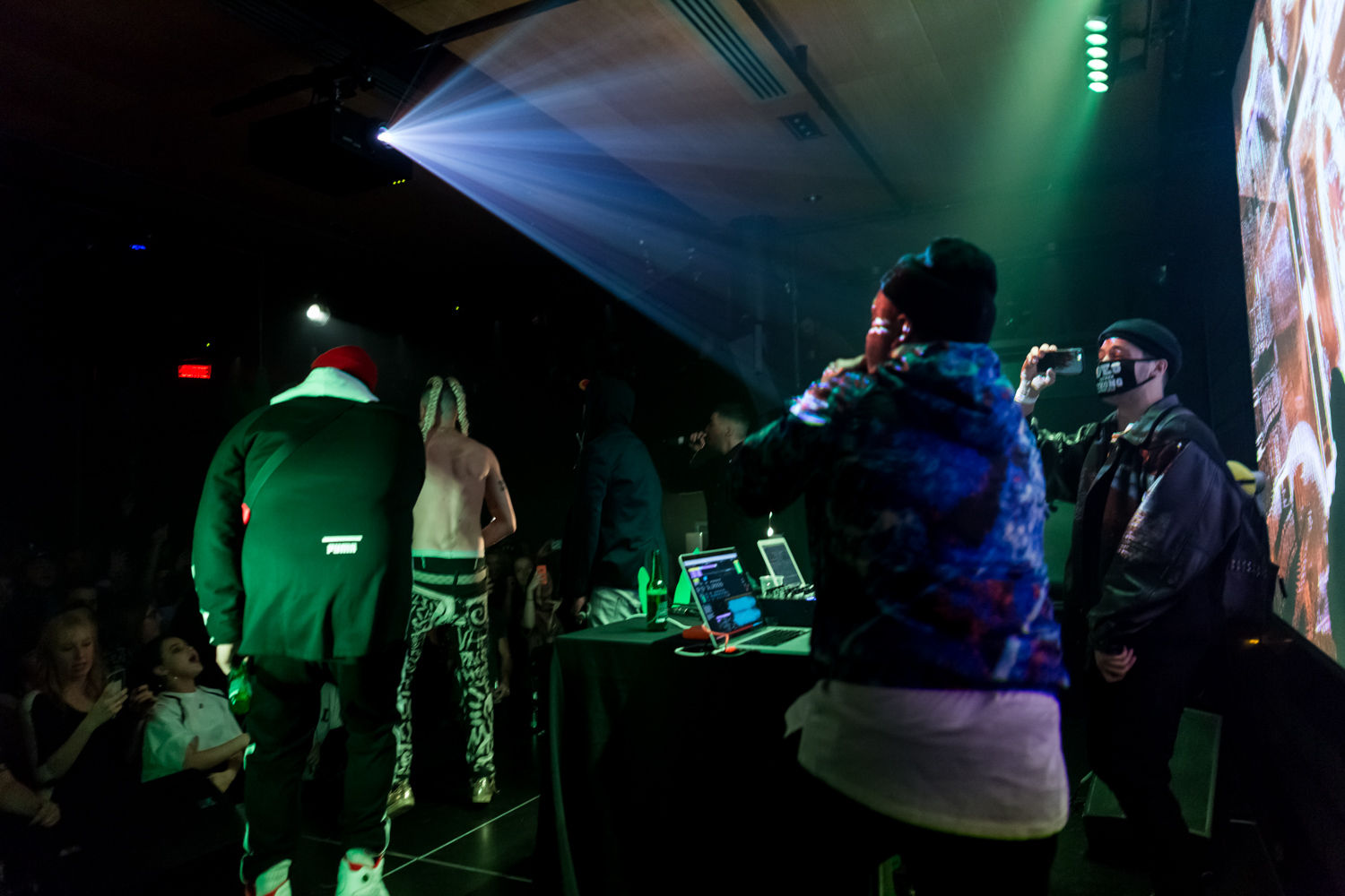 Party de Noël festif et tout sauf plate gracieuseté de Dead Obies (PHOTOS)