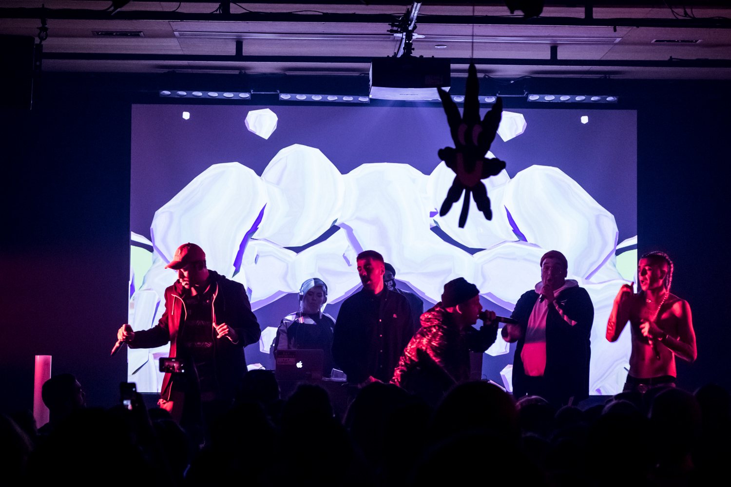 Party de Noël festif et tout sauf plate gracieuseté de Dead Obies (PHOTOS)