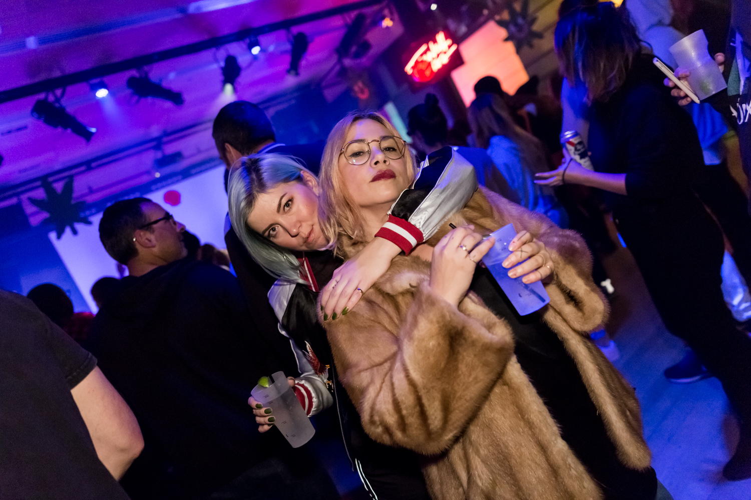 Party de Noël festif et tout sauf plate gracieuseté de Dead Obies (PHOTOS)