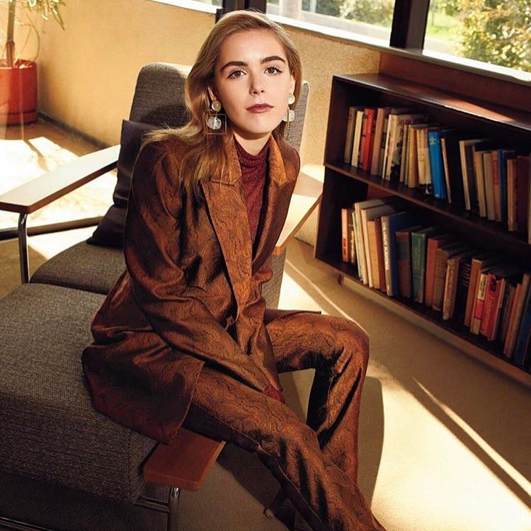 15 photos de l'actrice qui interprétera Sabrina l'apprentie sorcière dans la nouvelle série de Netflix