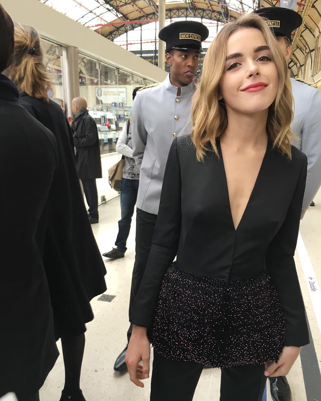 15 photos de l'actrice qui interprétera Sabrina l'apprentie sorcière dans la nouvelle série de Netflix