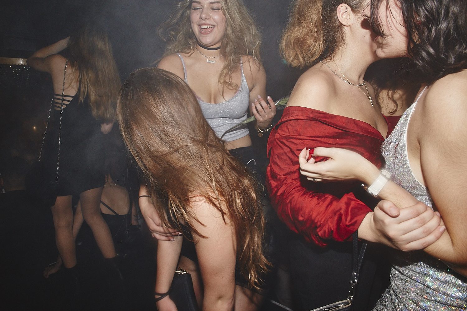 Nuit sexy et très chaude à École Privée pour le Nouvel An 2018 (PHOTOS)