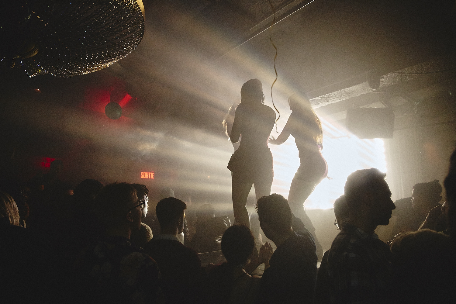 Nuit sexy et très chaude à École Privée pour le Nouvel An 2018 (PHOTOS)