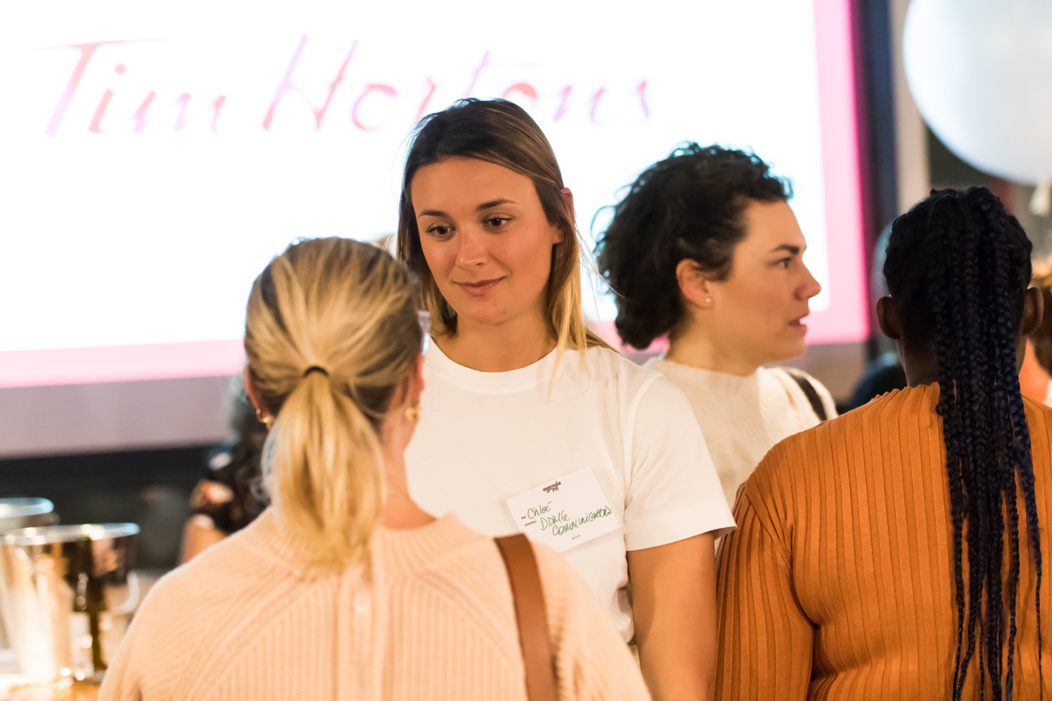 Mur de beignes, pizzas et cocktails pour le sympathique 5@7 d'Agenda PR (PHOTOS)