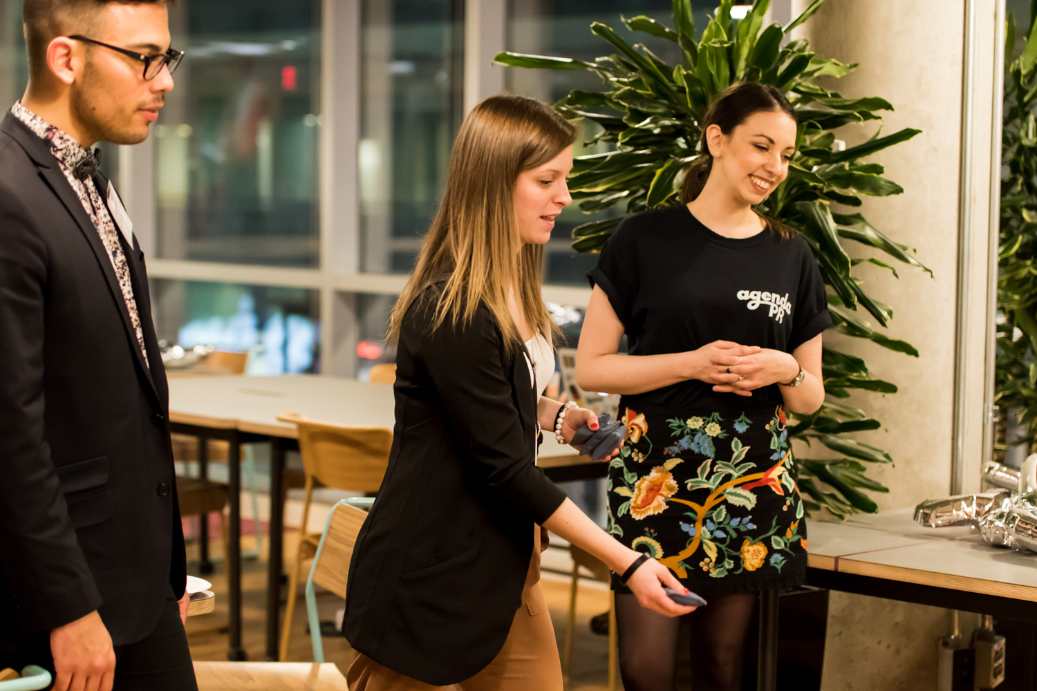 Mur de beignes, pizzas et cocktails pour le sympathique 5@7 d'Agenda PR (PHOTOS)