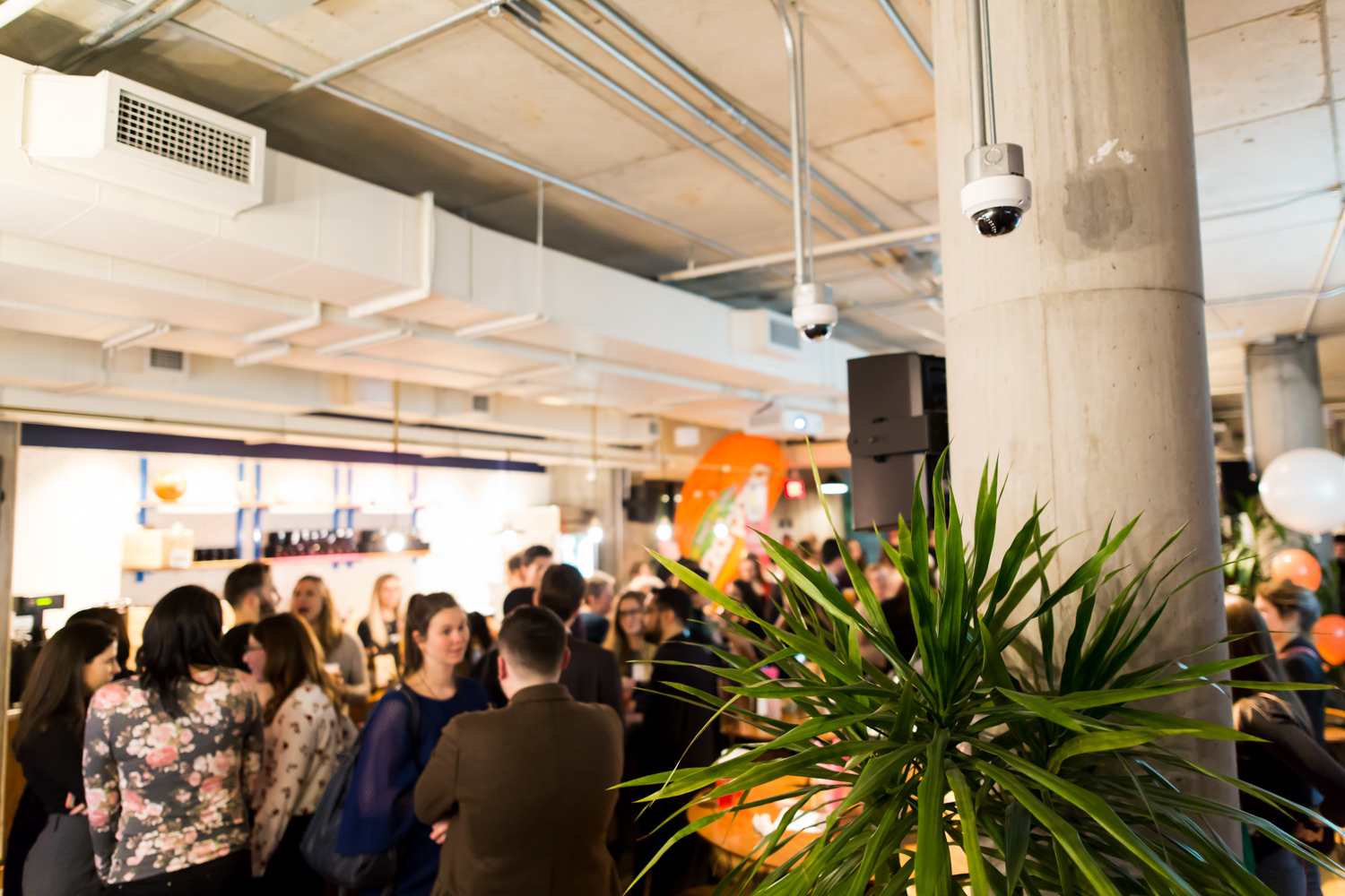 Mur de beignes, pizzas et cocktails pour le sympathique 5@7 d'Agenda PR (PHOTOS)