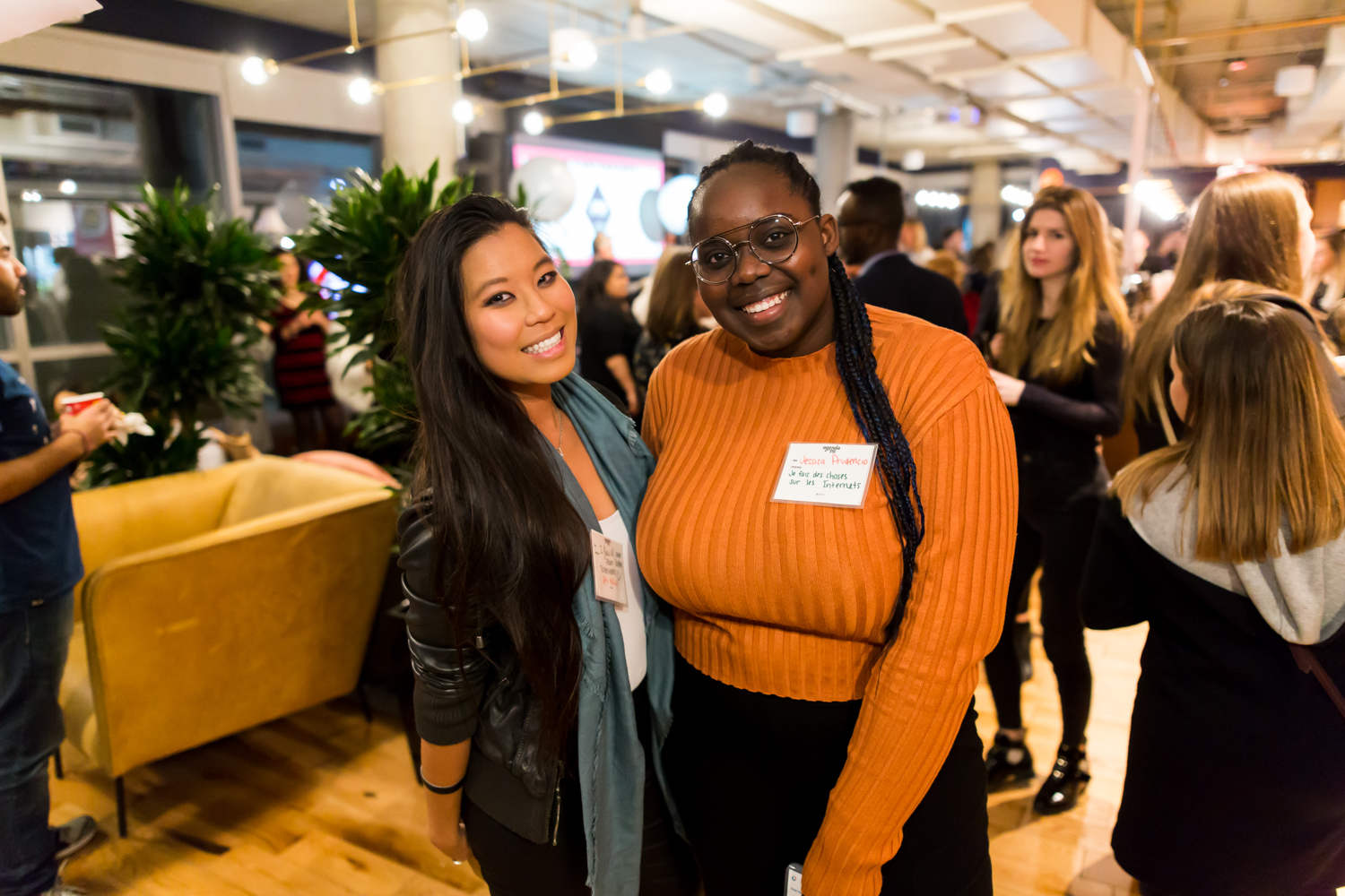 Mur de beignes, pizzas et cocktails pour le sympathique 5@7 d'Agenda PR (PHOTOS)