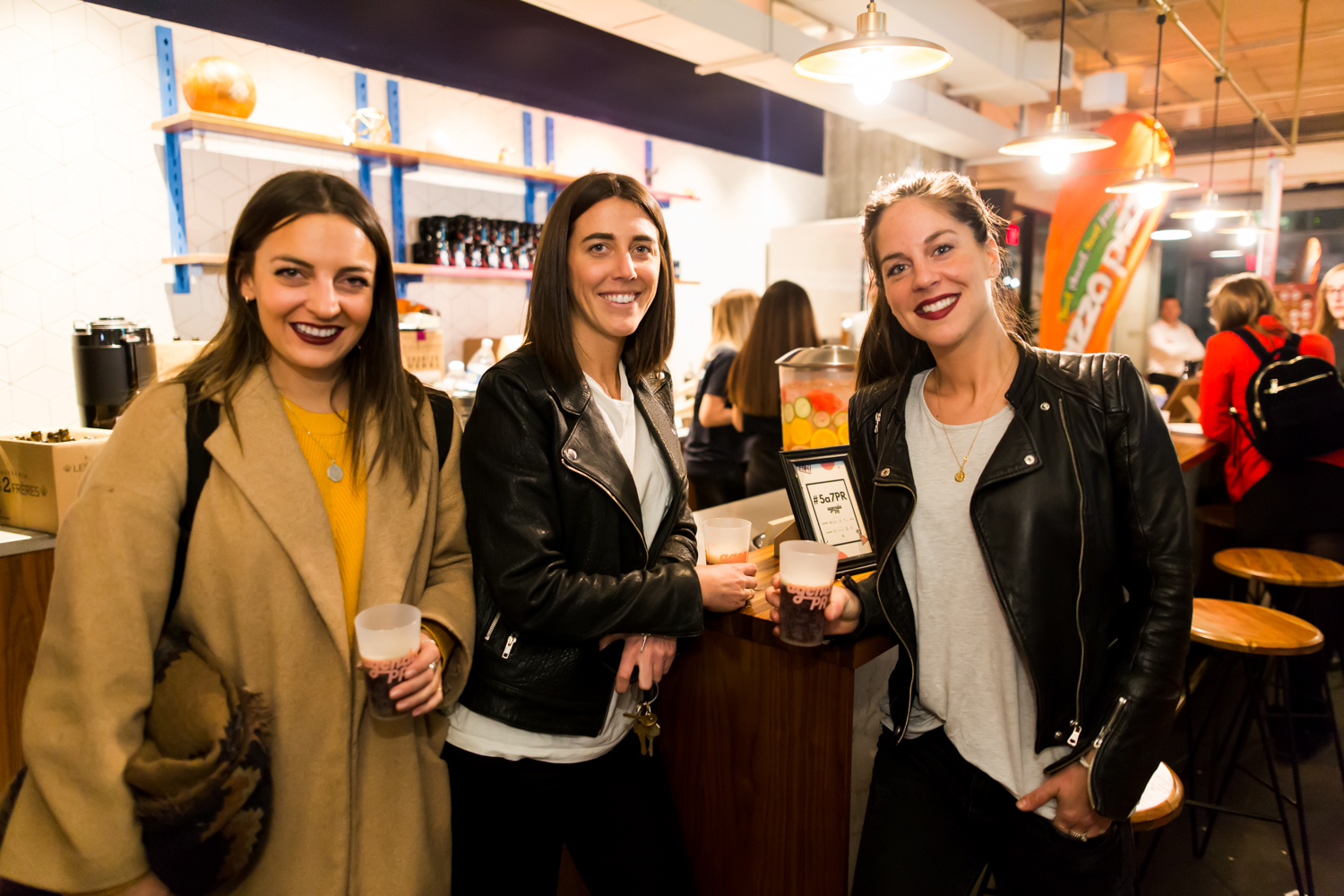 Mur de beignes, pizzas et cocktails pour le sympathique 5@7 d'Agenda PR (PHOTOS)