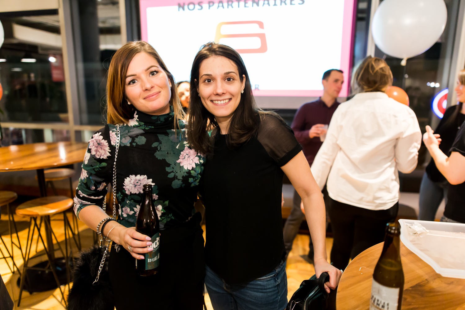 Mur de beignes, pizzas et cocktails pour le sympathique 5@7 d'Agenda PR (PHOTOS)