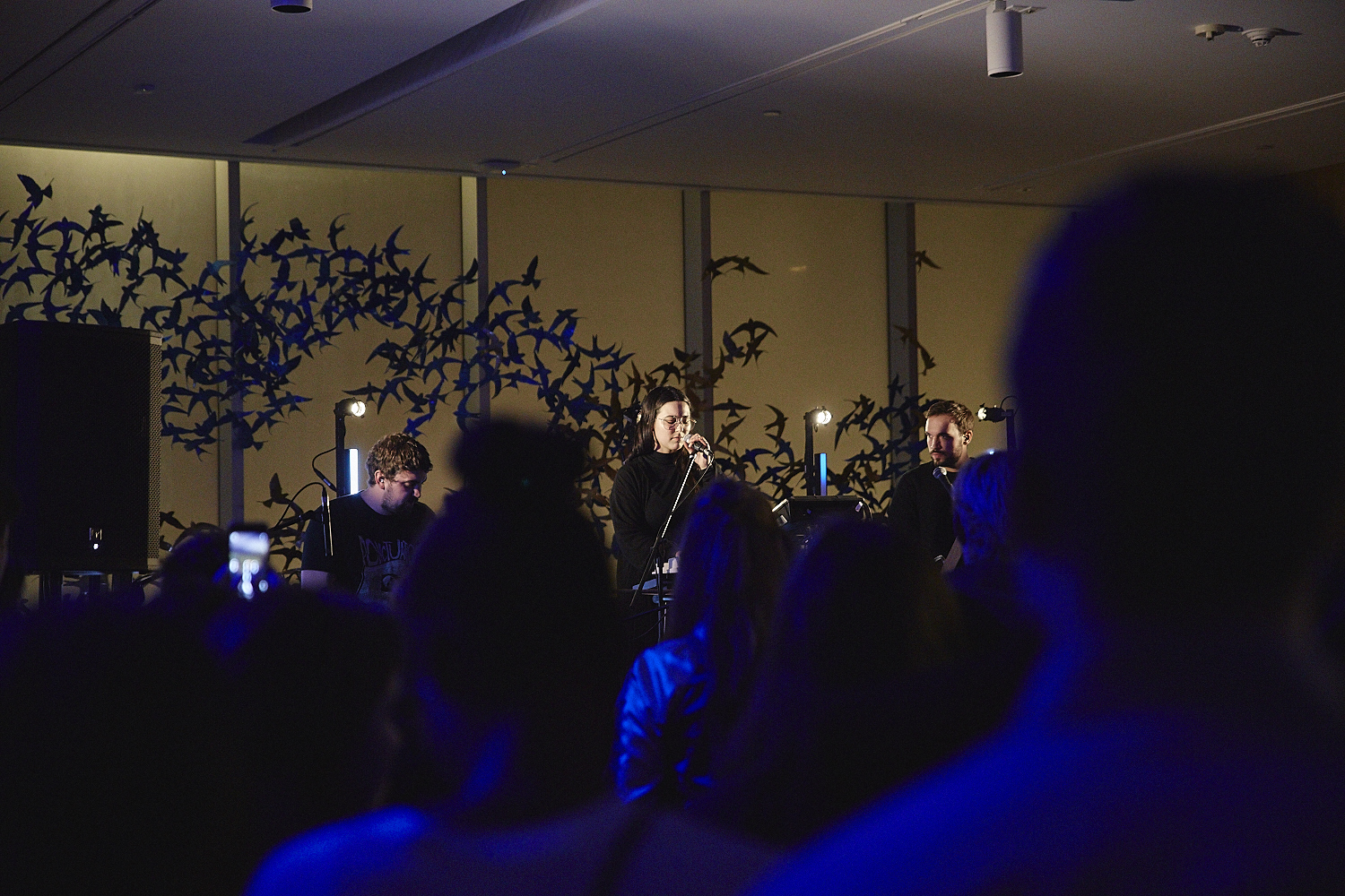 Kroy ensorcelle les Montréalais lors de la soirée Clairs-Obscurs du MBAM (PHOTOS)