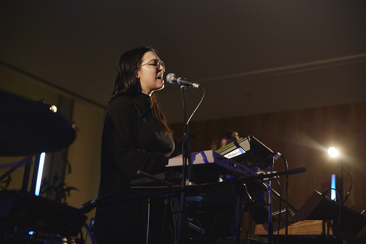 Kroy ensorcelle les Montréalais lors de la soirée Clairs-Obscurs du MBAM (PHOTOS)