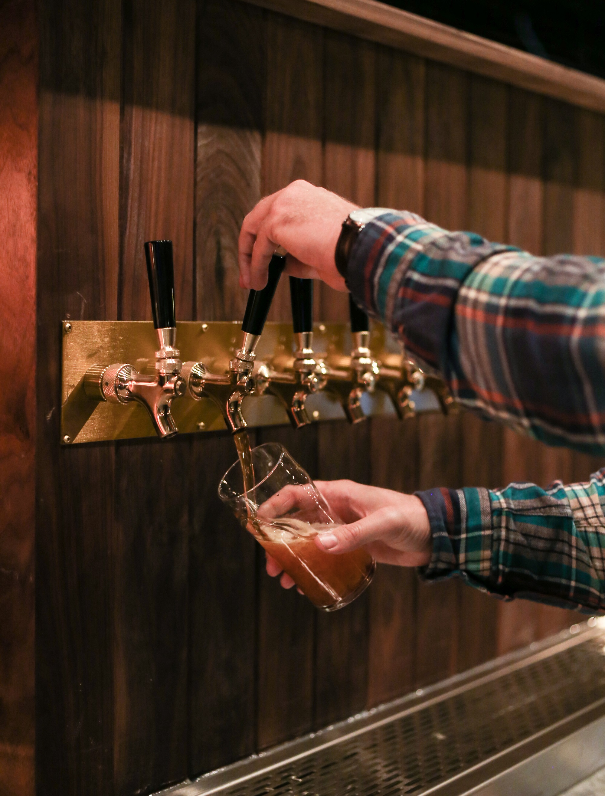 Un très cool nouveau bar ouvre ses portes à Montréal et ça vaut le détour (PHOTOS)