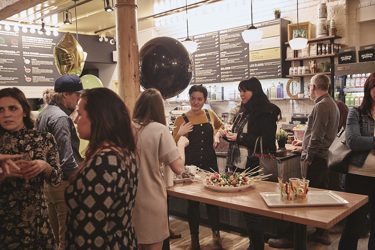 Crux Comptoir débarque dans le Vieux avec ses jus pressés à froid et ses légendaires bols d'açaïs (PHOTOS)