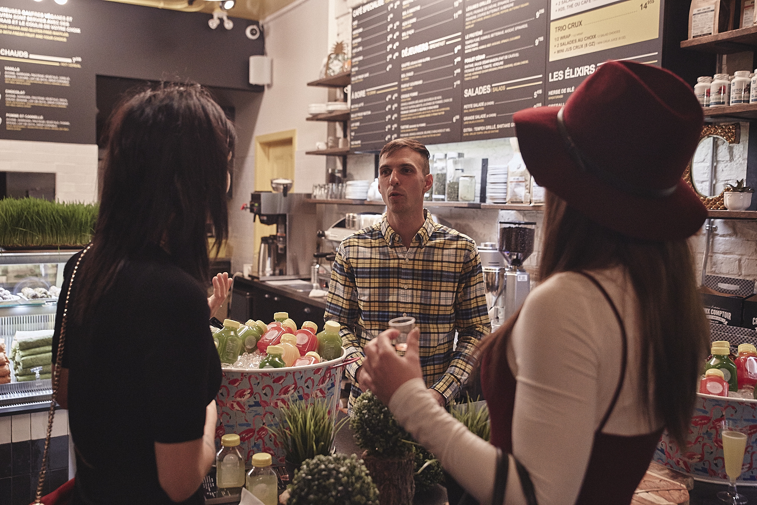 Crux Comptoir débarque dans le Vieux avec ses jus pressés à froid et ses légendaires bols d'açaïs (PHOTOS)