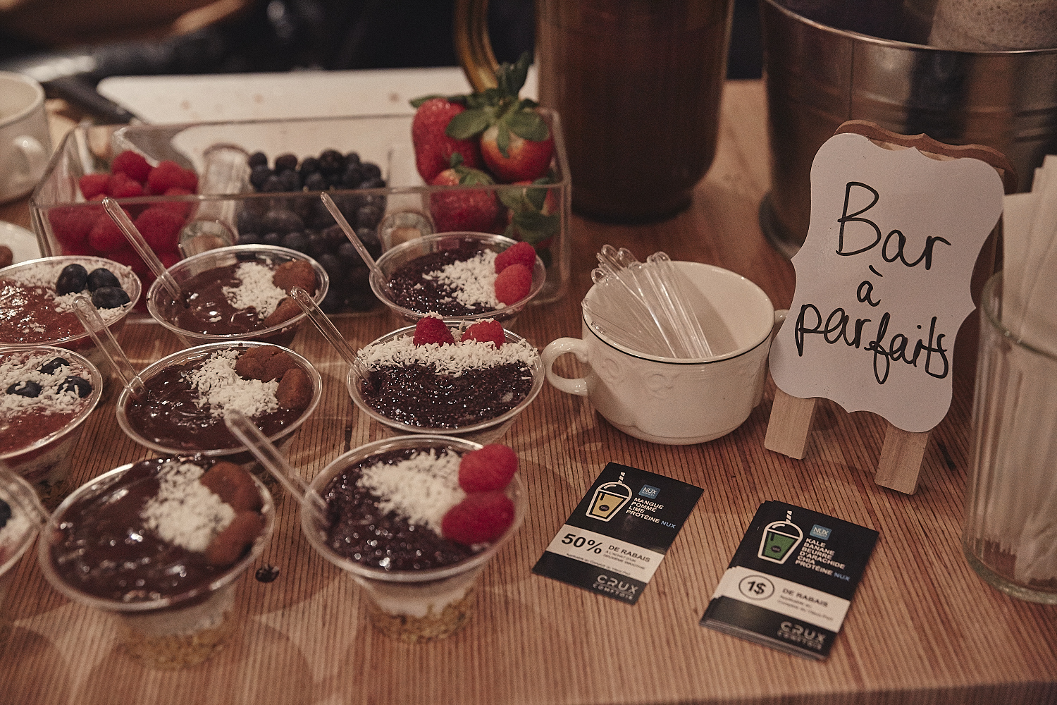 Crux Comptoir débarque dans le Vieux avec ses jus pressés à froid et ses légendaires bols d'açaïs (PHOTOS)