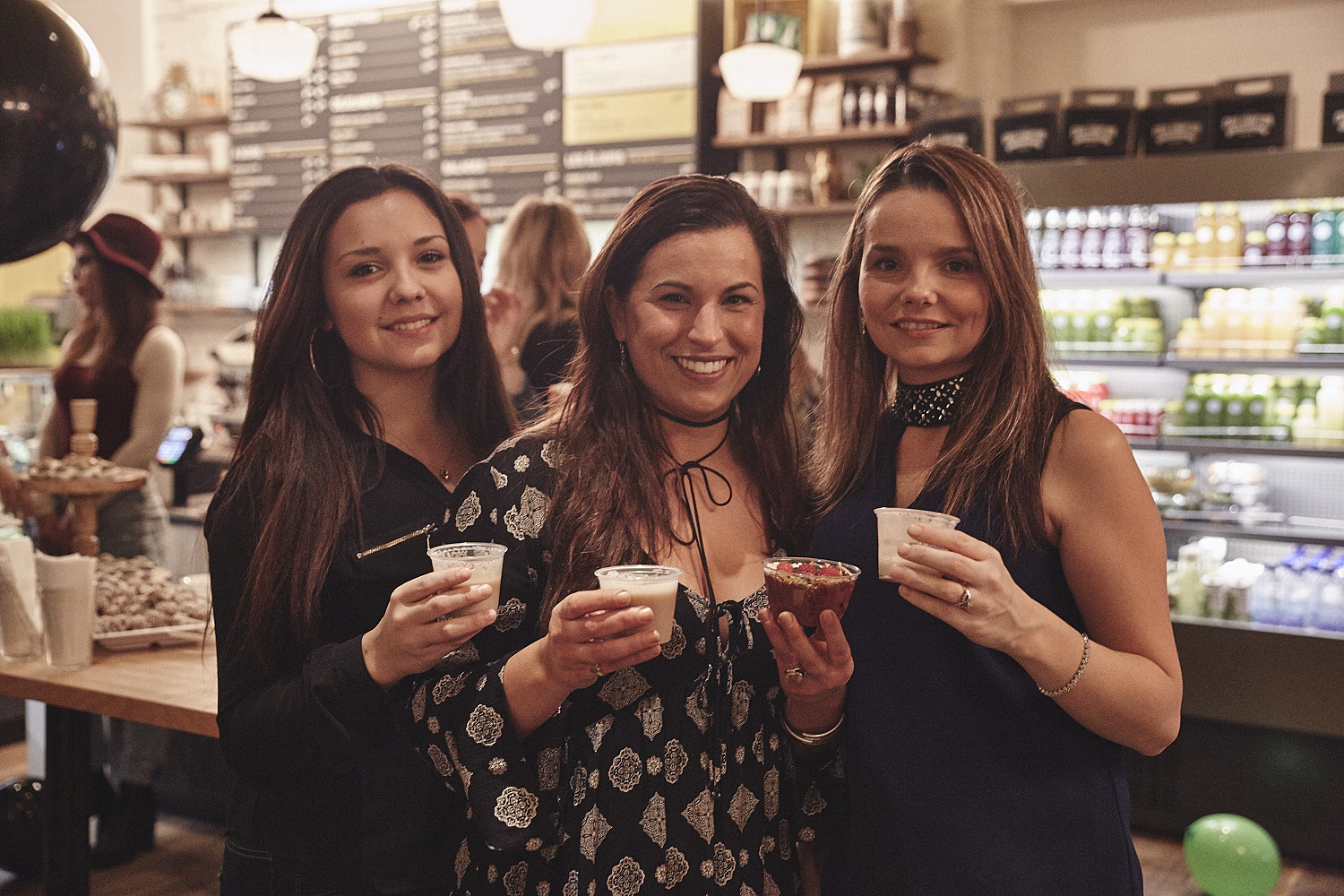 Crux Comptoir débarque dans le Vieux avec ses jus pressés à froid et ses légendaires bols d'açaïs (PHOTOS)