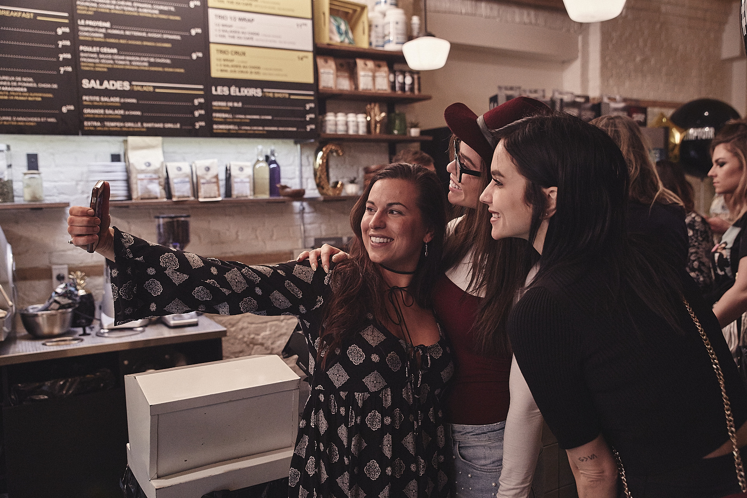 Crux Comptoir débarque dans le Vieux avec ses jus pressés à froid et ses légendaires bols d'açaïs (PHOTOS)