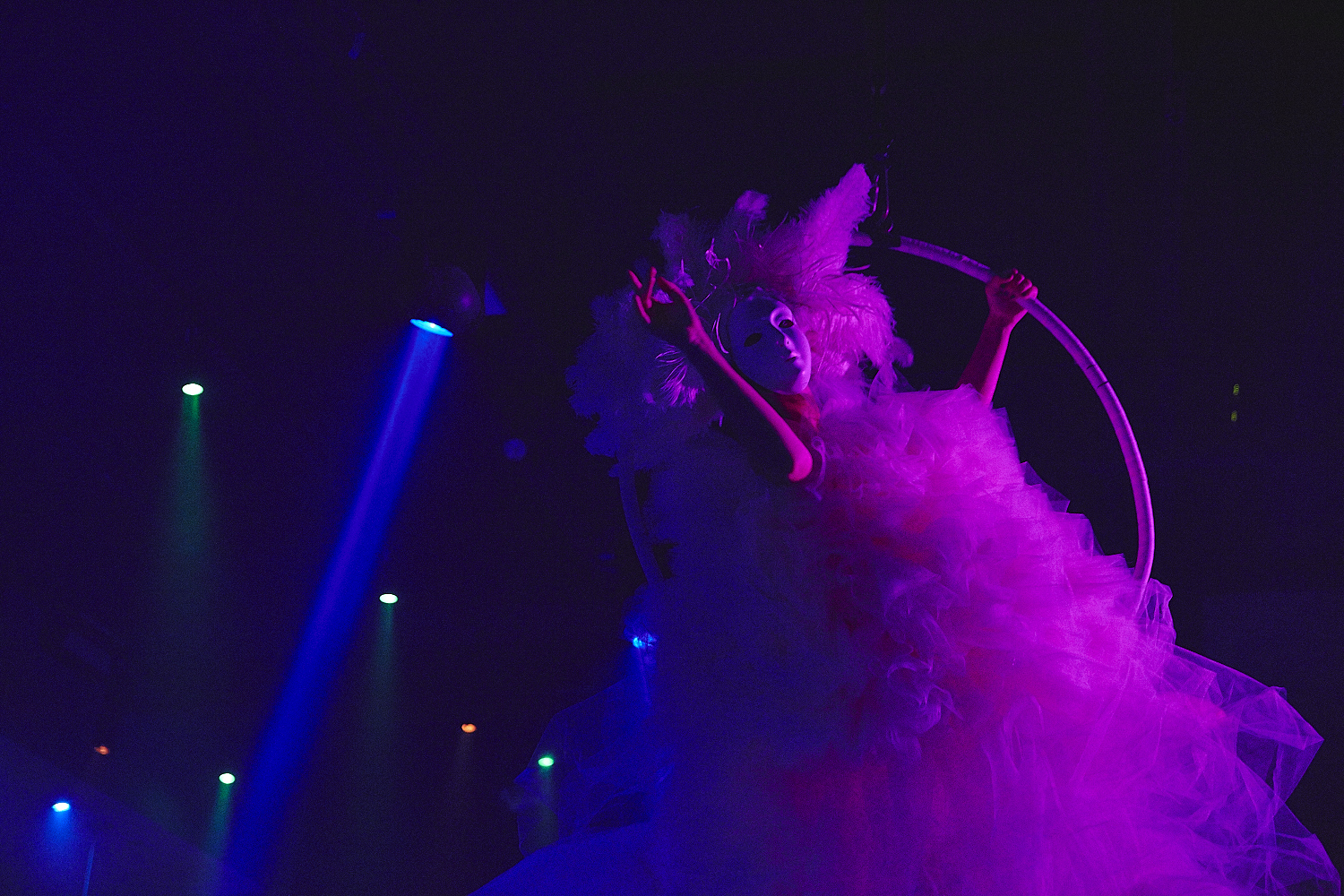 La Voûte célèbre le Mardi Gras avec une soirée carnavalesque des plus sexy (PHOTOS)