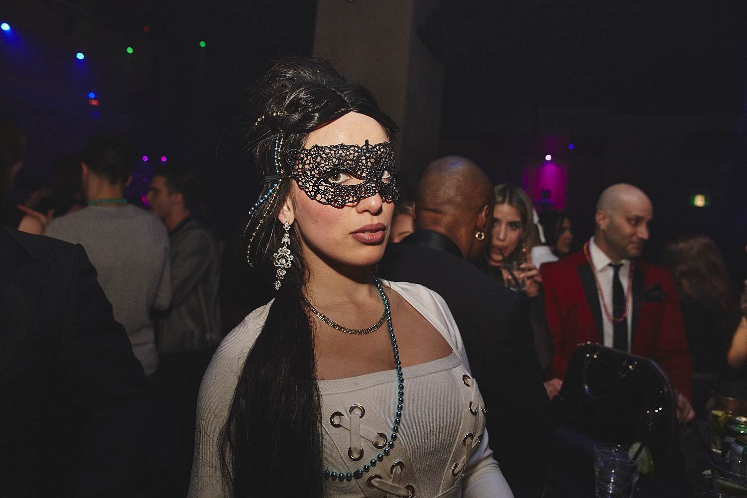 La Voûte célèbre le Mardi Gras avec une soirée carnavalesque des plus sexy (PHOTOS)