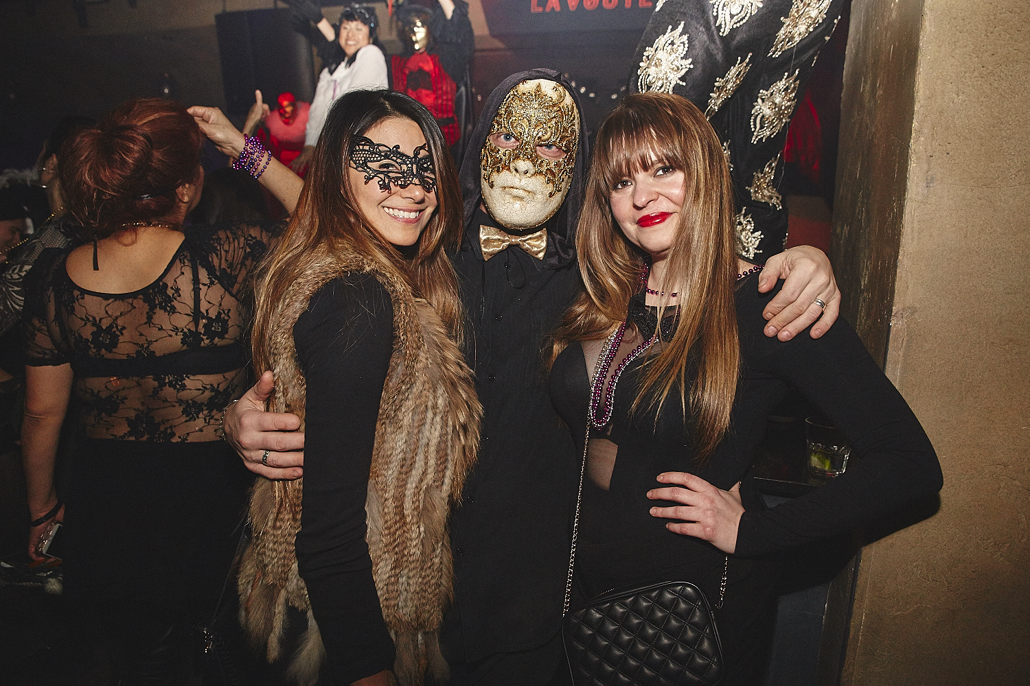 La Voûte célèbre le Mardi Gras avec une soirée carnavalesque des plus sexy (PHOTOS)