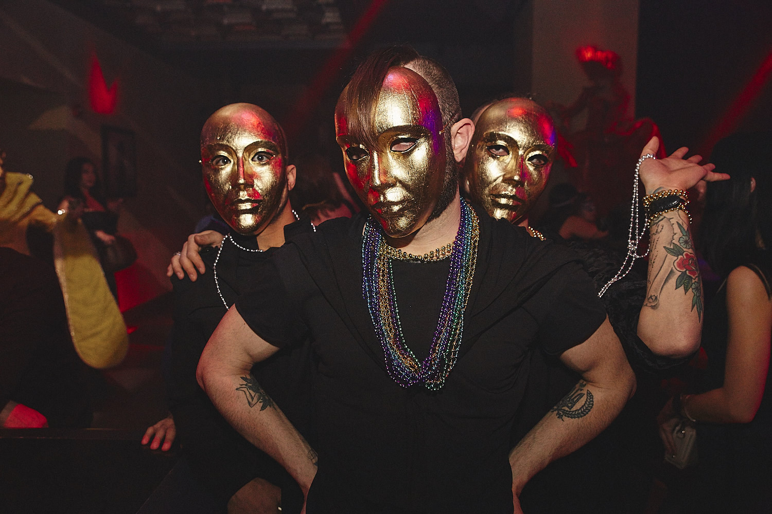 La Voûte célèbre le Mardi Gras avec une soirée carnavalesque des plus sexy (PHOTOS)