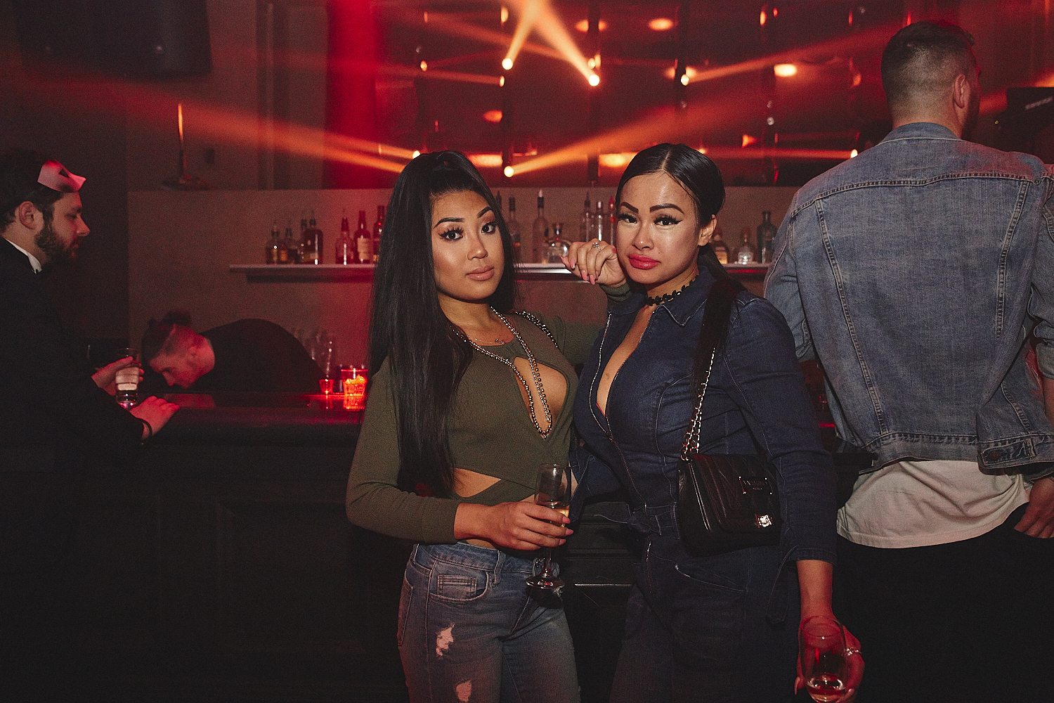 La Voûte célèbre le Mardi Gras avec une soirée carnavalesque des plus sexy (PHOTOS)