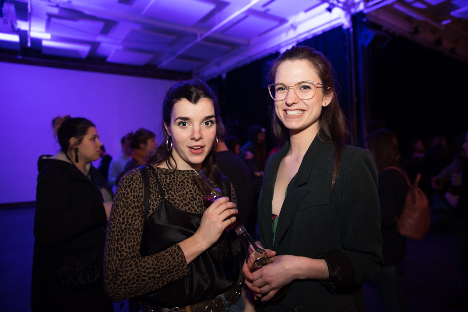 Fanny Bloom lance son nouvel album Liqueur dans un Artgang Plaza plein à craquer (PHOTOS)