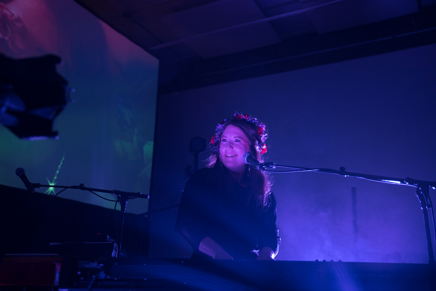 Fanny Bloom lance son nouvel album Liqueur dans un Artgang Plaza plein à craquer (PHOTOS)