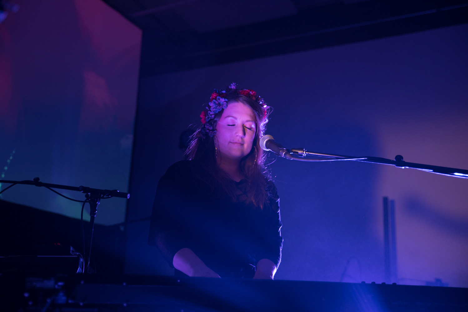 Fanny Bloom lance son nouvel album Liqueur dans un Artgang Plaza plein à craquer (PHOTOS)