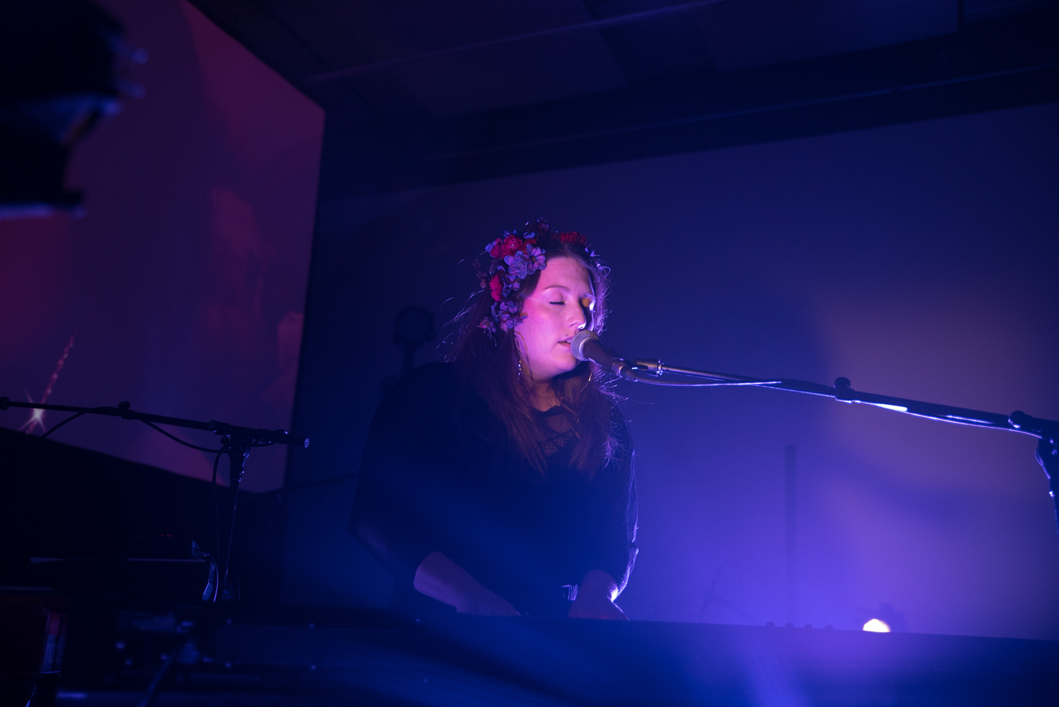 Fanny Bloom lance son nouvel album Liqueur dans un Artgang Plaza plein à craquer (PHOTOS)