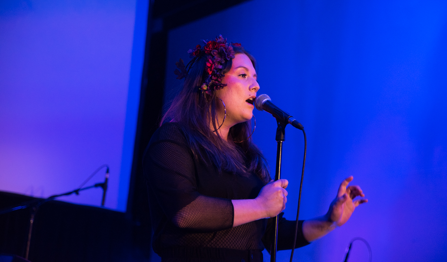 Fanny Bloom lance son nouvel album Liqueur dans un Artgang Plaza plein à craquer (PHOTOS)