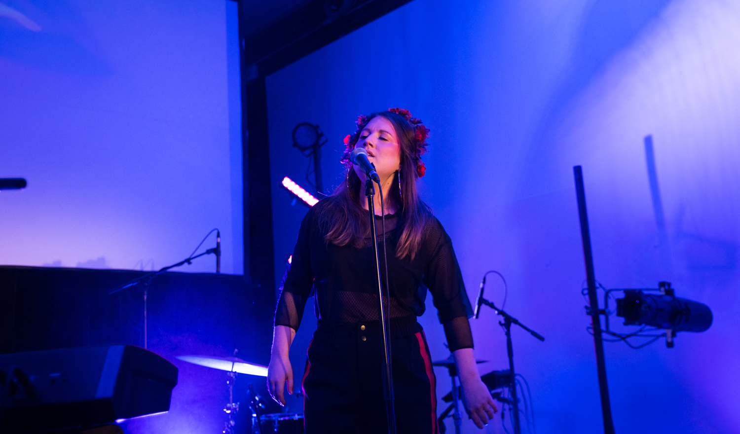 Fanny Bloom lance son nouvel album Liqueur dans un Artgang Plaza plein à craquer (PHOTOS)