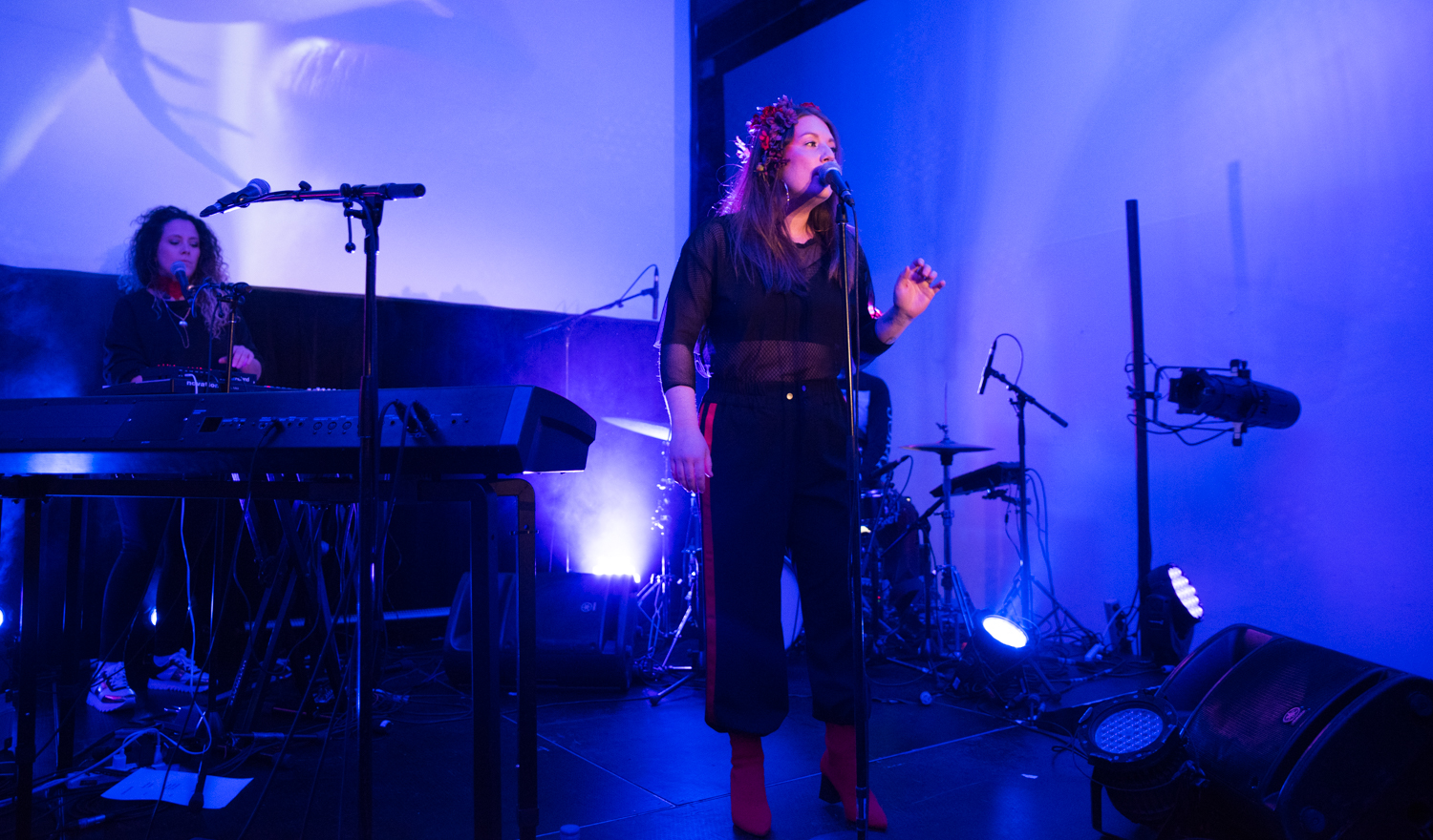 Fanny Bloom lance son nouvel album Liqueur dans un Artgang Plaza plein à craquer (PHOTOS)
