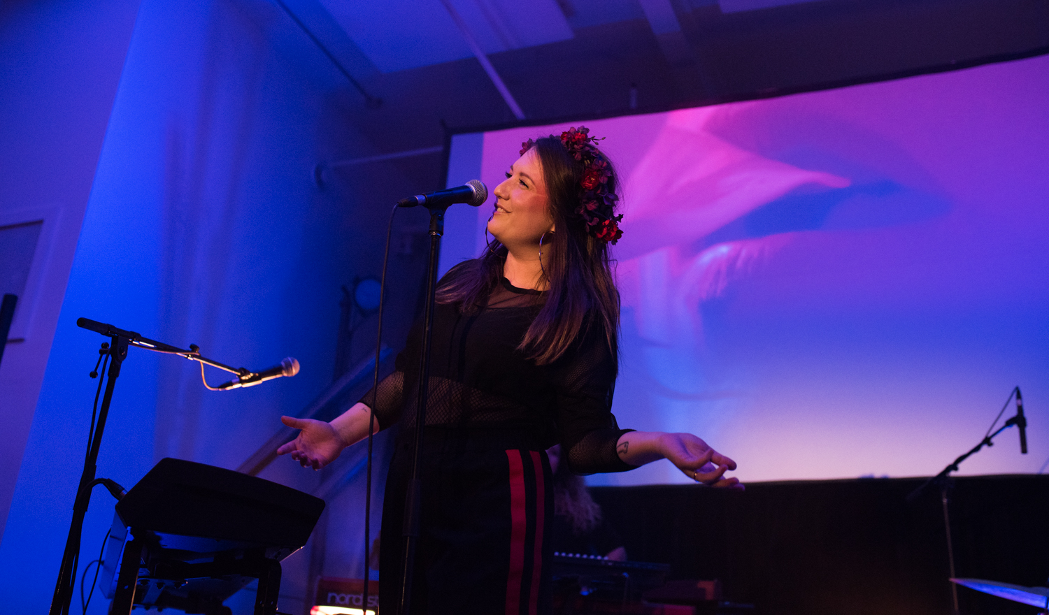 Fanny Bloom lance son nouvel album Liqueur dans un Artgang Plaza plein à craquer (PHOTOS)